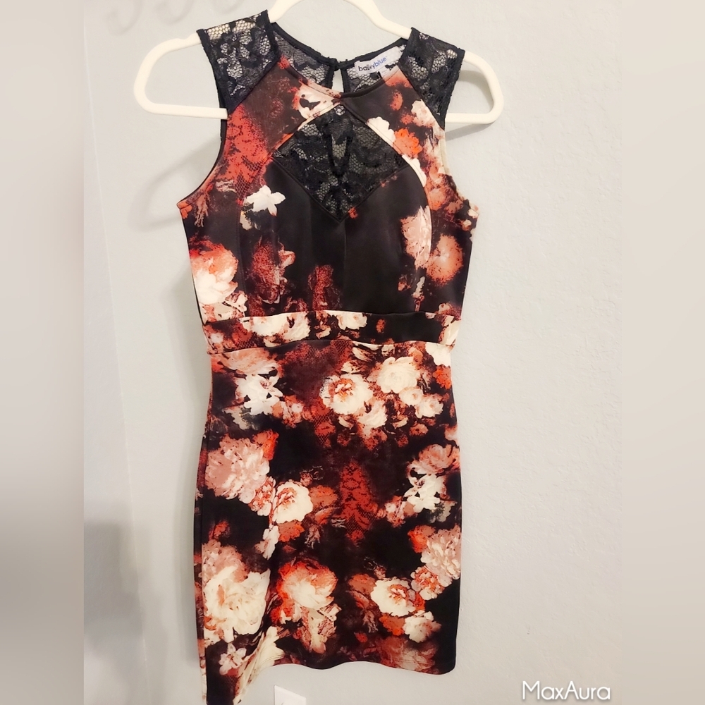 Dress - Picture 2 of 3